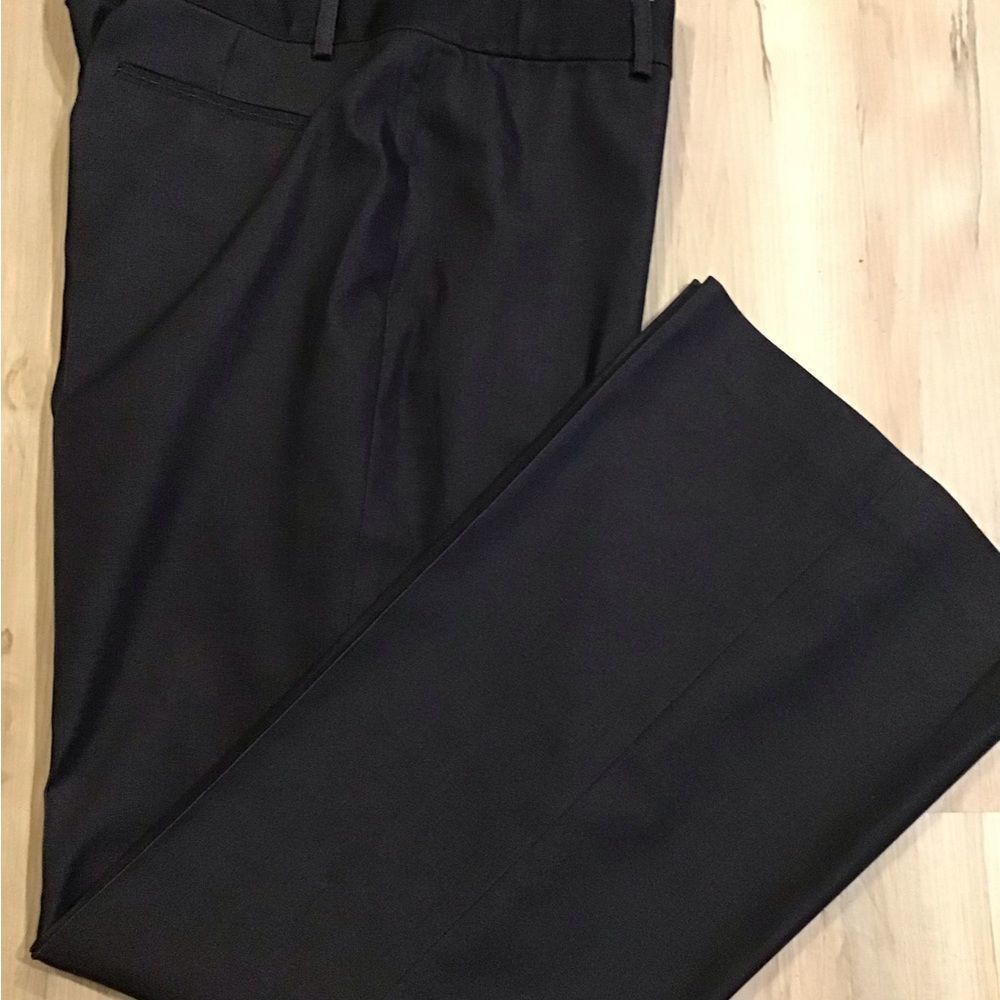 Tahari navy blue pants size 14.